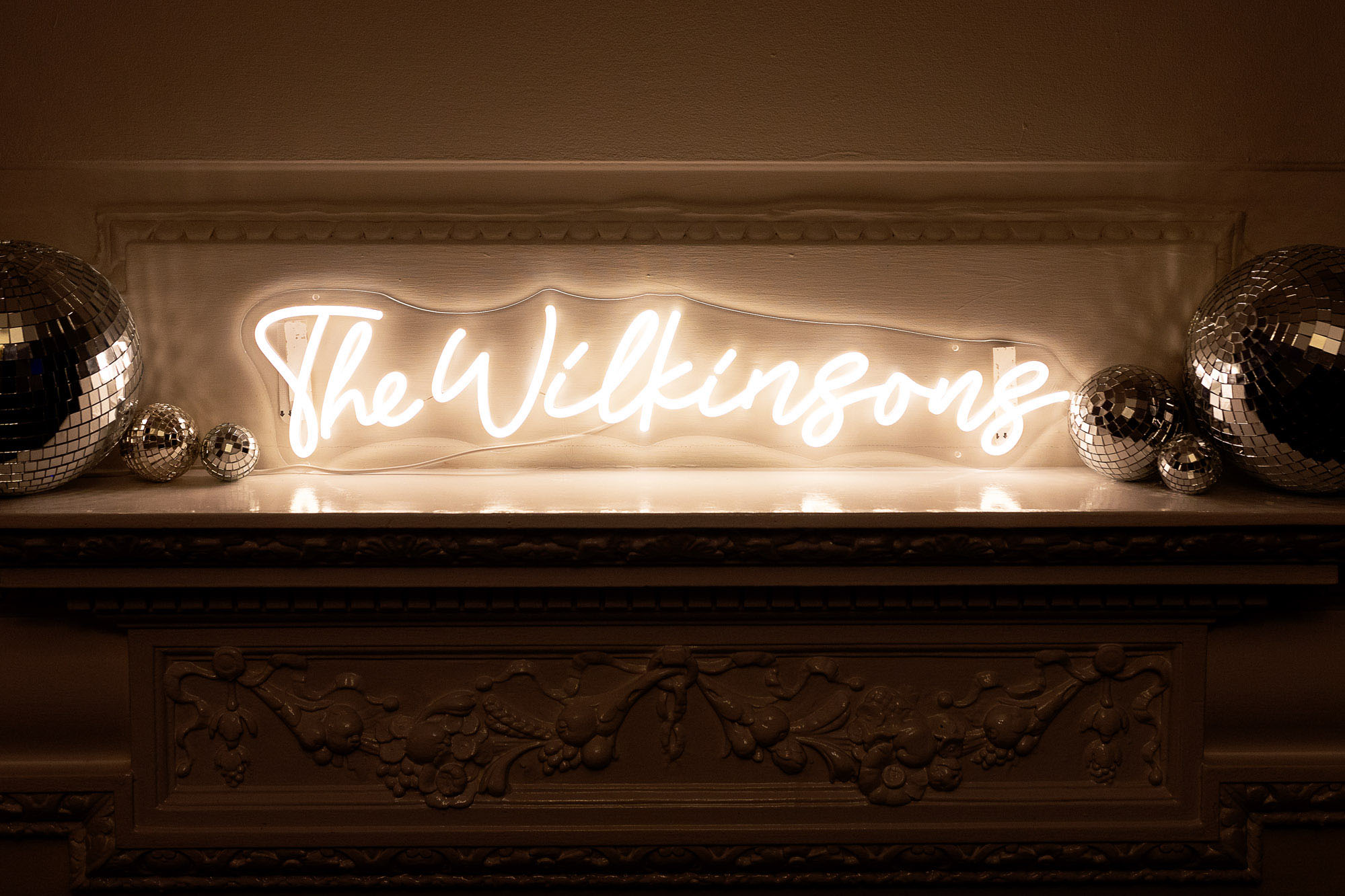 Beautiful moments from Izzy and Tom's wedding at Barley Wood captured by Bristol wedding photographer Martin Dabek