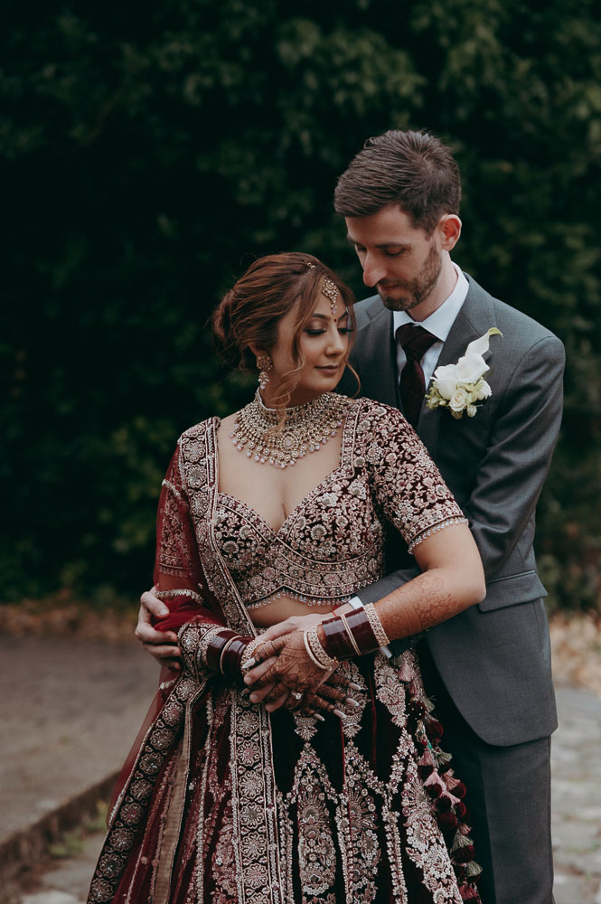 Suman and Scott's beautiful Coombe Abbey wedding of 2 cultures with images by Damien Vickers Photography Cambridge