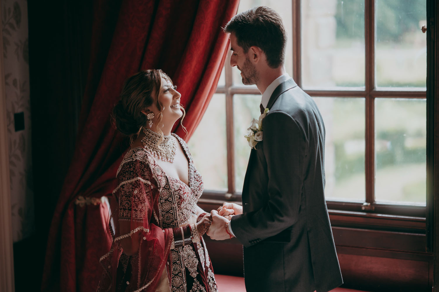 Suman and Scott's beautiful Coombe Abbey wedding of 2 cultures with images by Damien Vickers Photography Cambridge