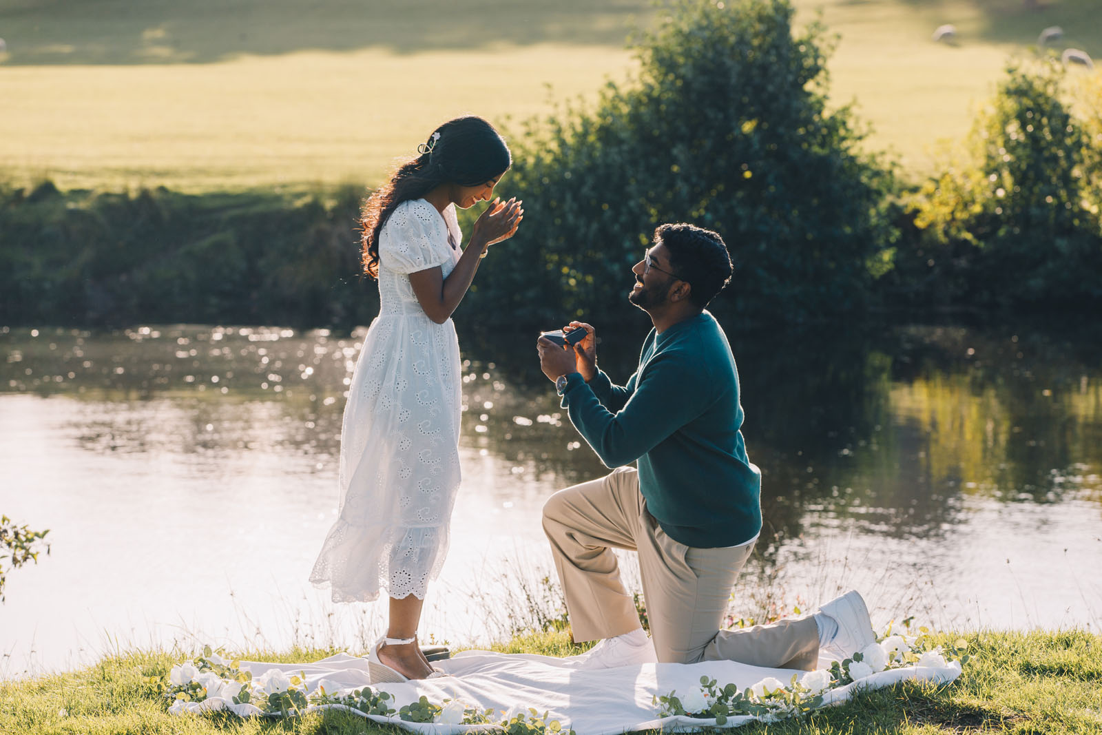 romantic proposal picnic at Chatsworth Derbyshire with Priti Shikotra Photography from Manchester