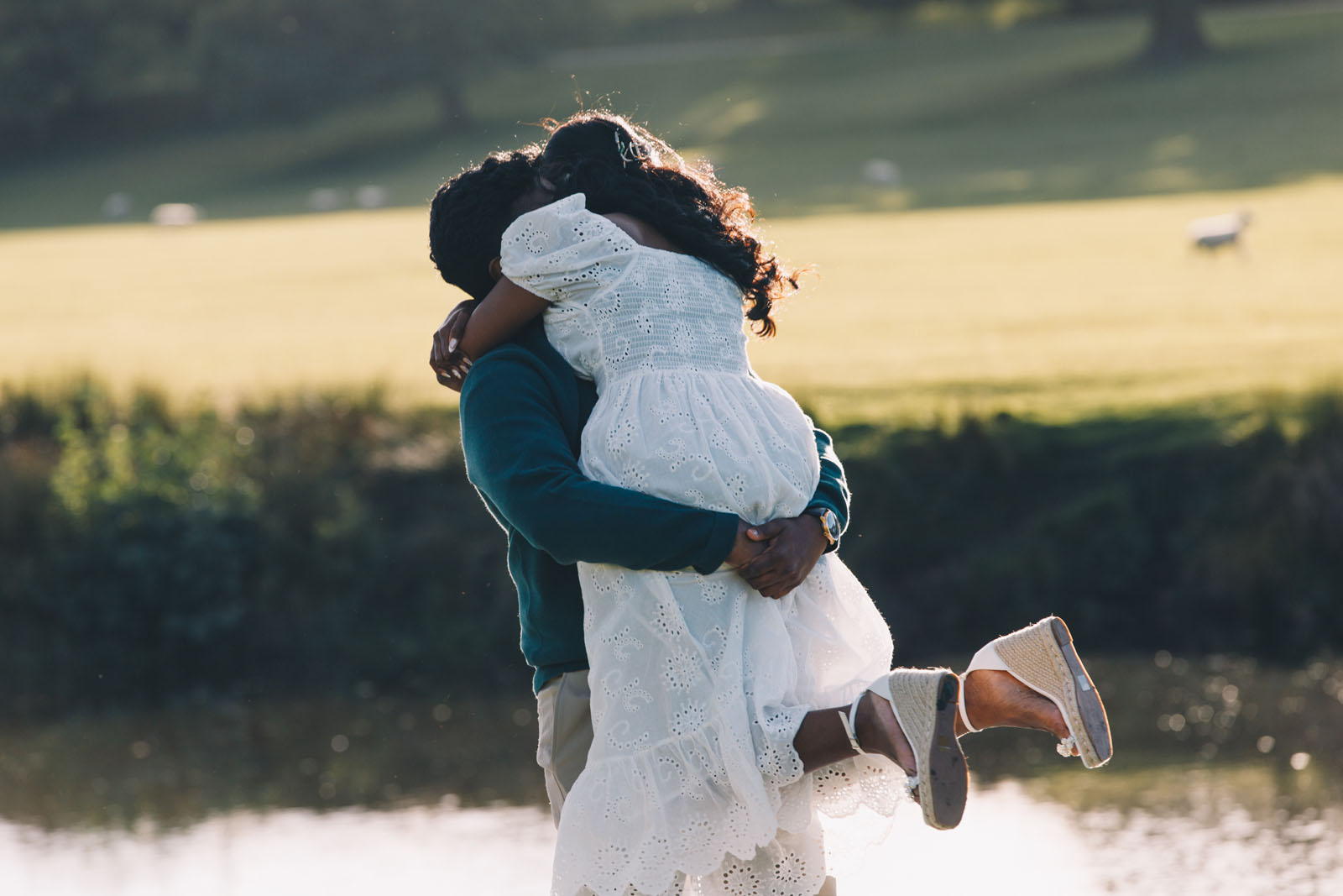 romantic proposal picnic at Chatsworth Derbyshire with Priti Shikotra Photography from Manchester