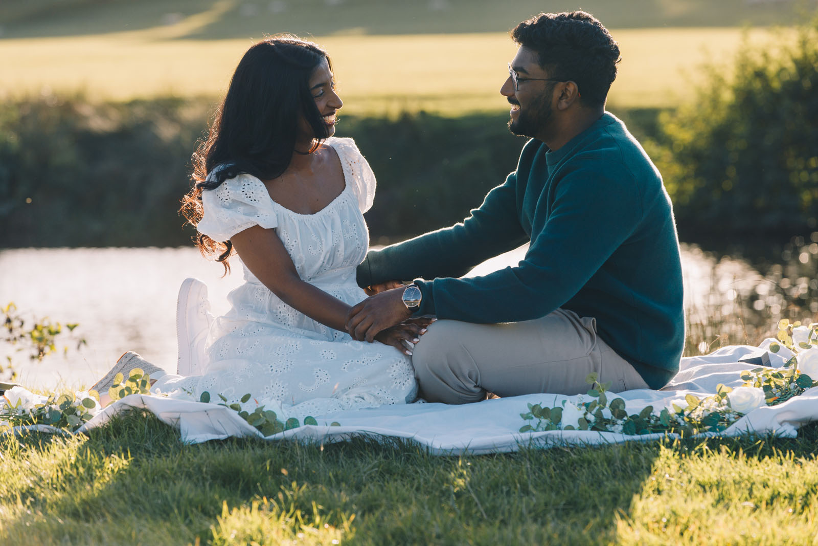 romantic proposal picnic at Chatsworth Derbyshire with Priti Shikotra Photography from Manchester