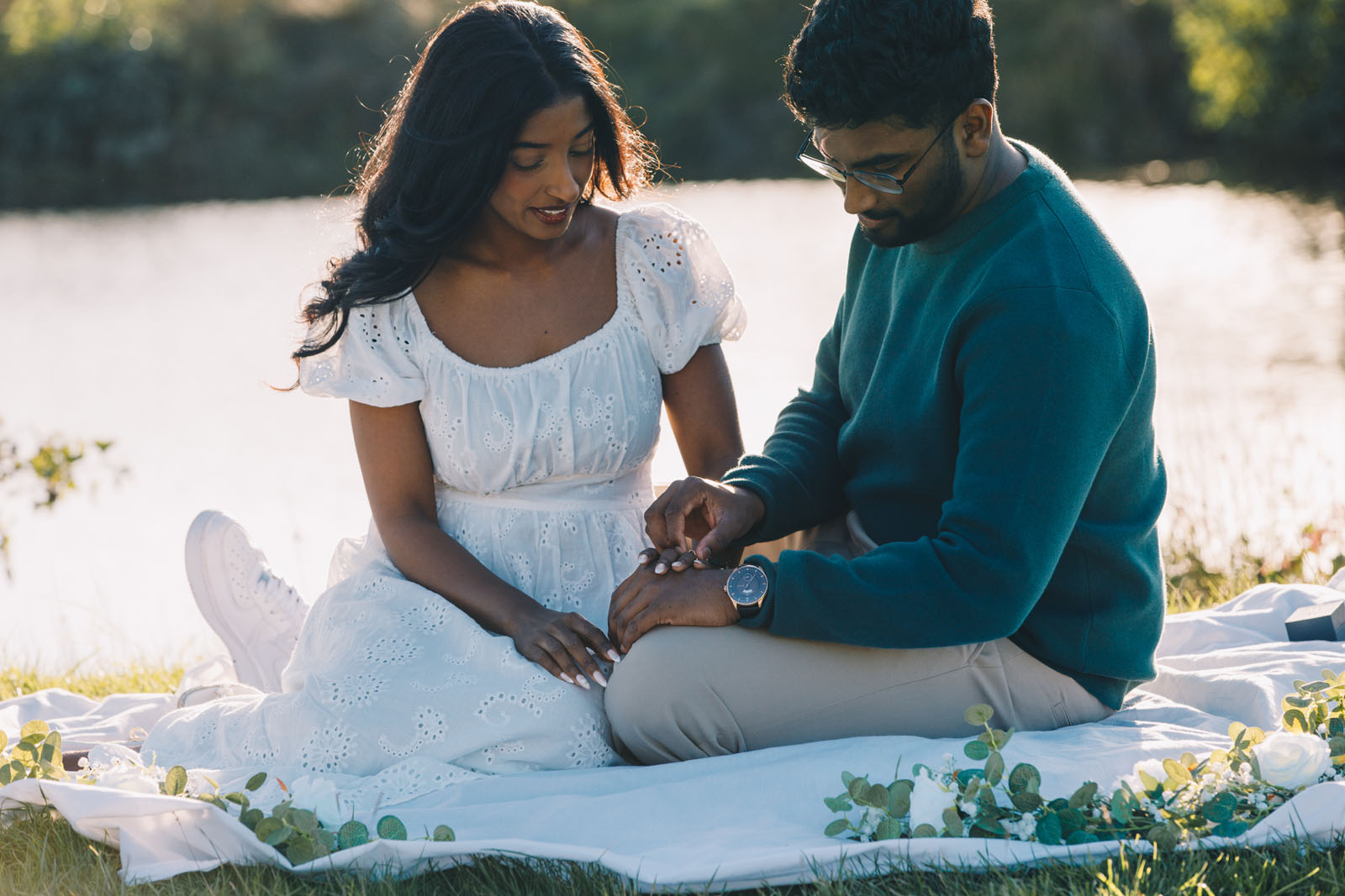 romantic proposal picnic at Chatsworth Derbyshire with Priti Shikotra Photography from Manchester