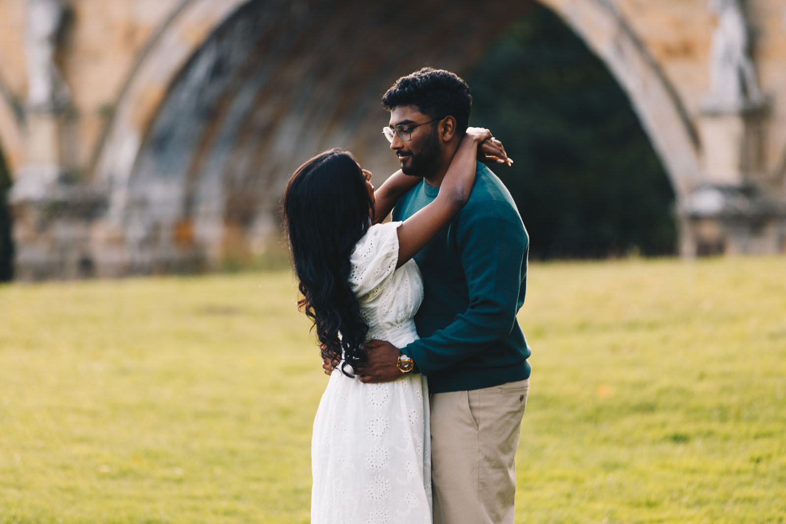 romantic proposal picnic at Chatsworth Derbyshire with Priti Shikotra Photography from Manchester