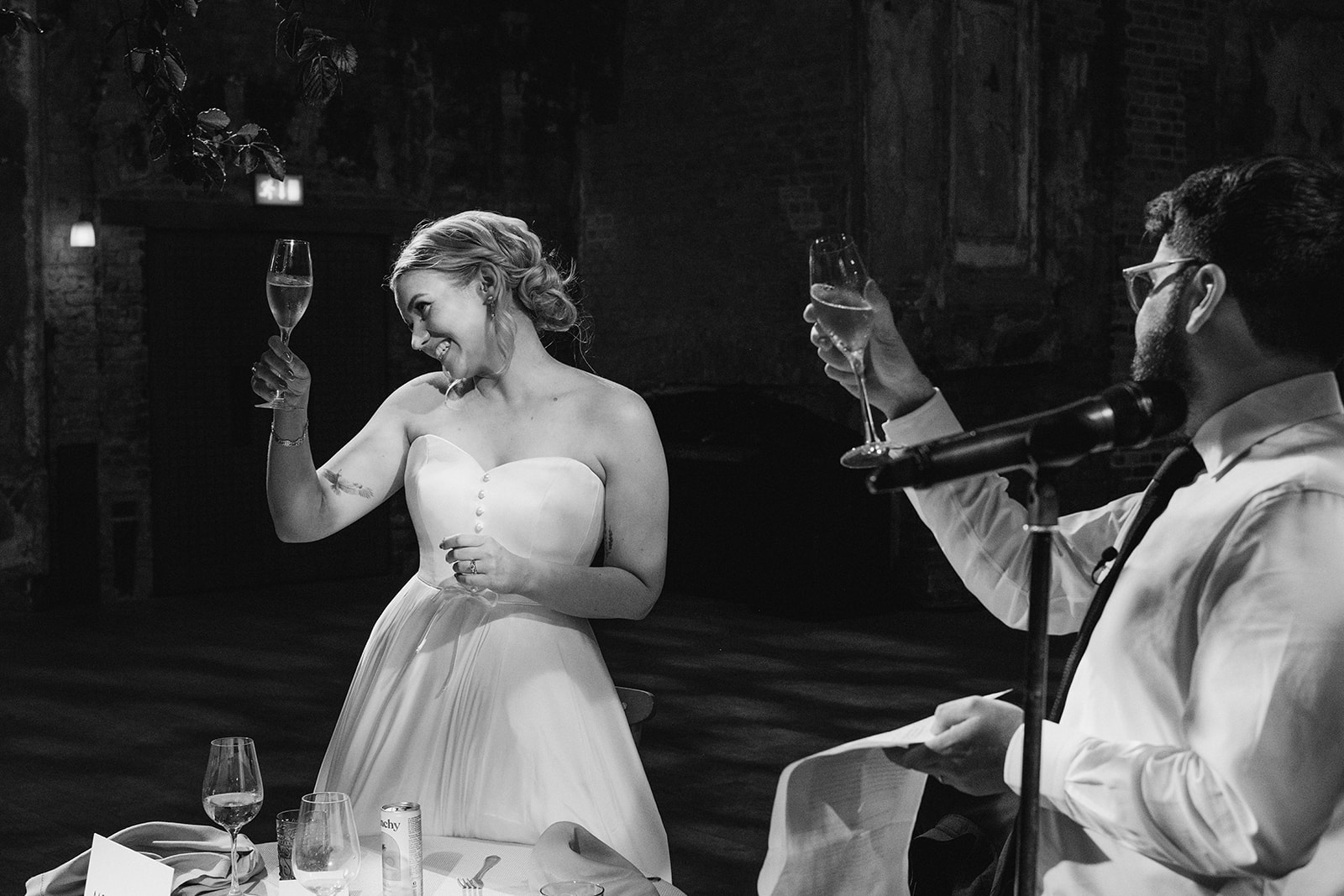 photos from a Battersea London wedding with relaxed vibes in a documentary style with York Place Studios