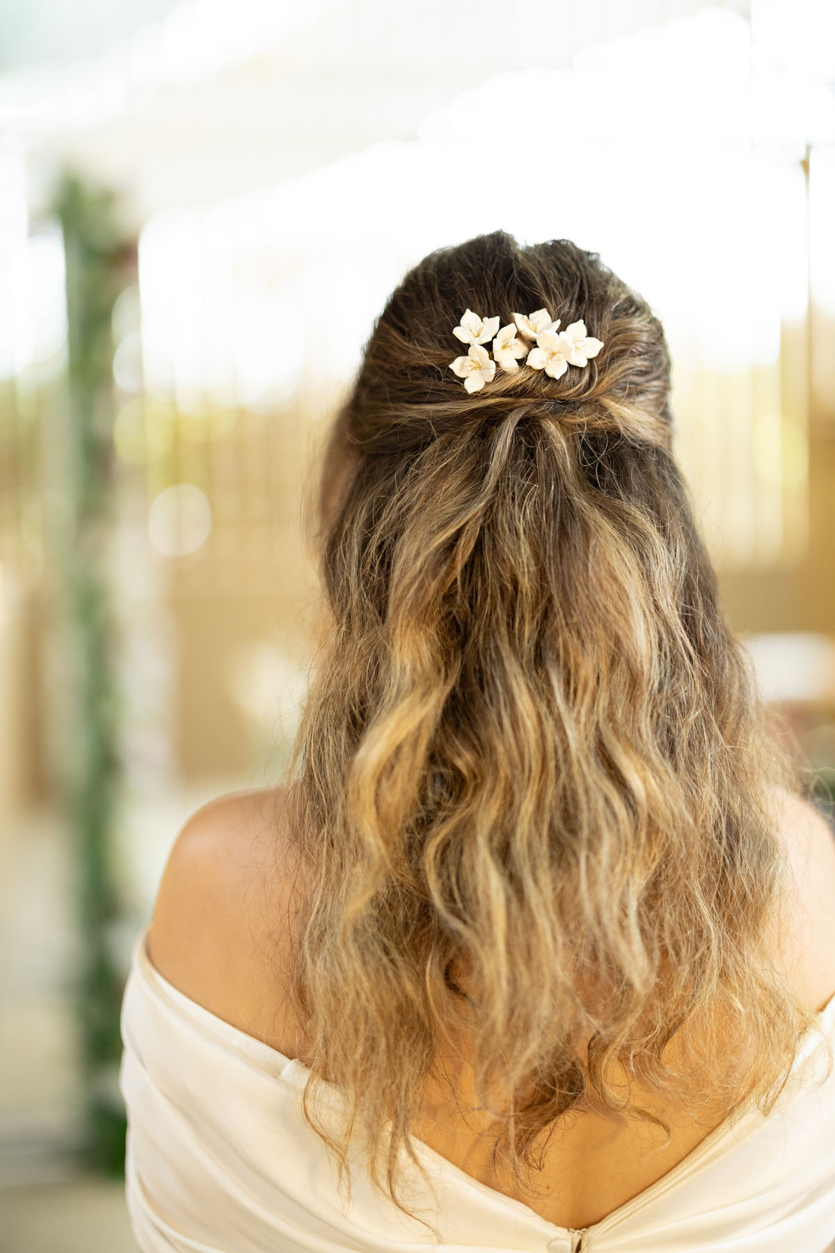 warm red winter wedding ideas with candlelight from a setup at Battleford with photographer Howard South West