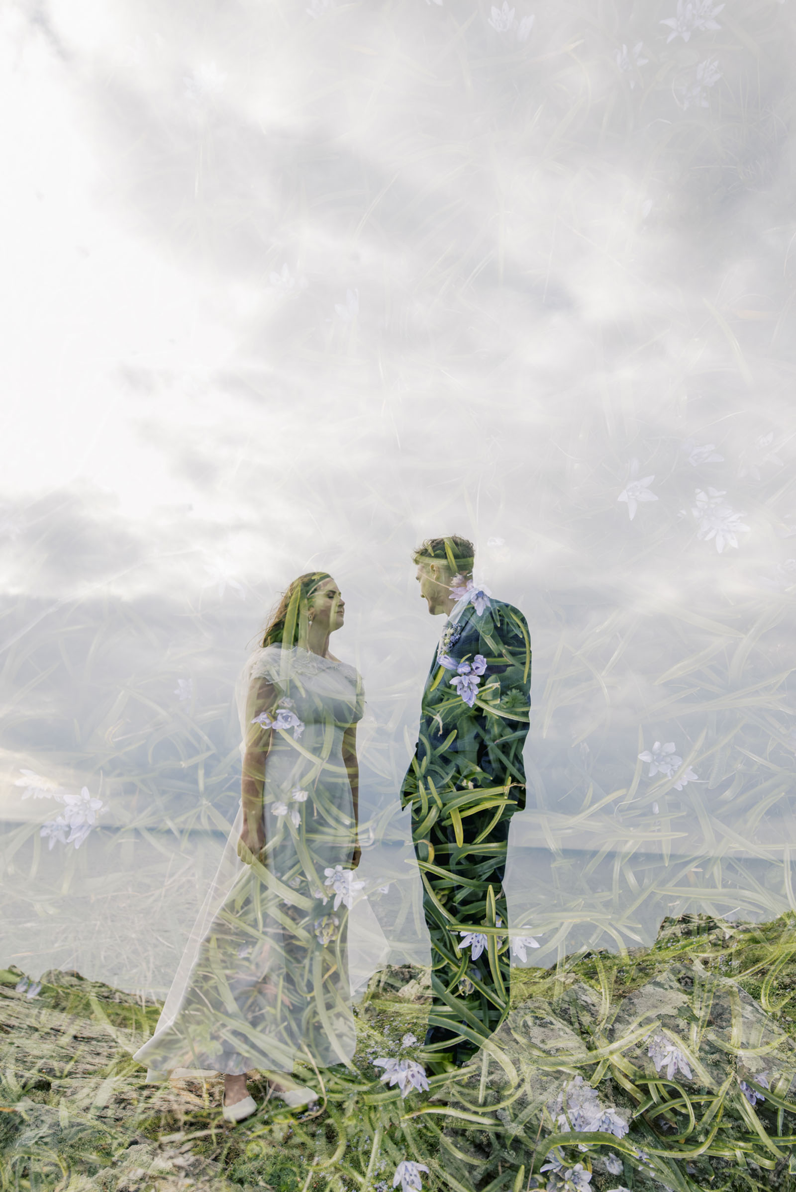 elopement photography inspiration for couples, photographed on the coast of Cornwall by Charlotte Sams