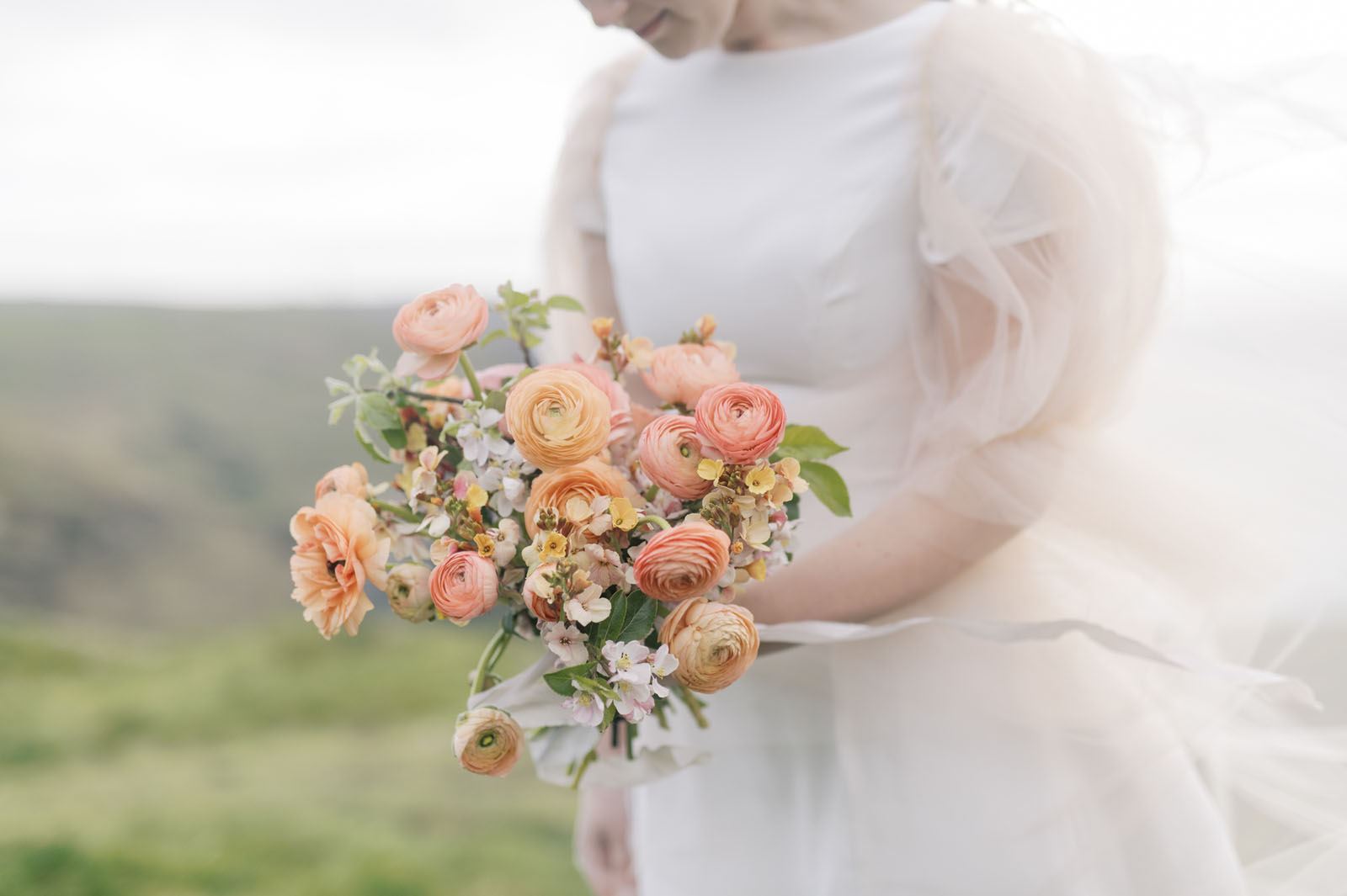 elopement photography inspiration for couples, photographed on the coast of Cornwall by Charlotte Sams