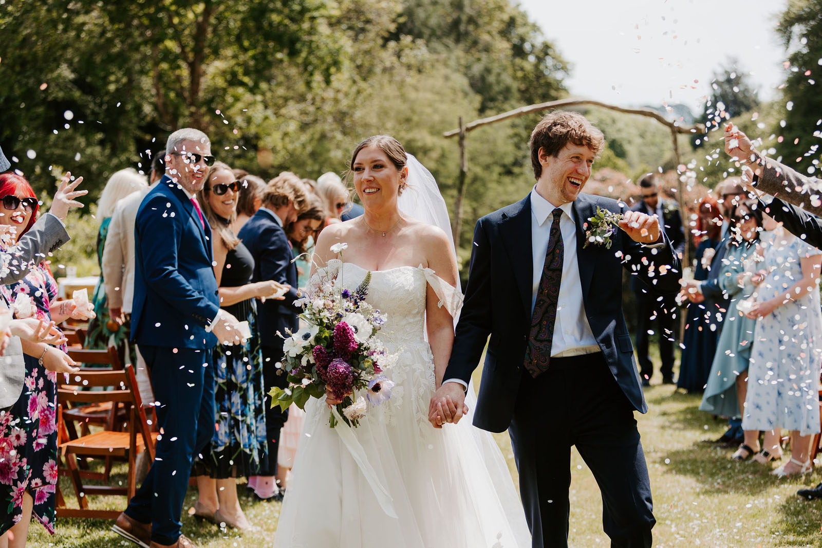 newlyweds at Falmouth's Darwinian House | real wedding blog feature with Hannah Timm Photography Cornwall
