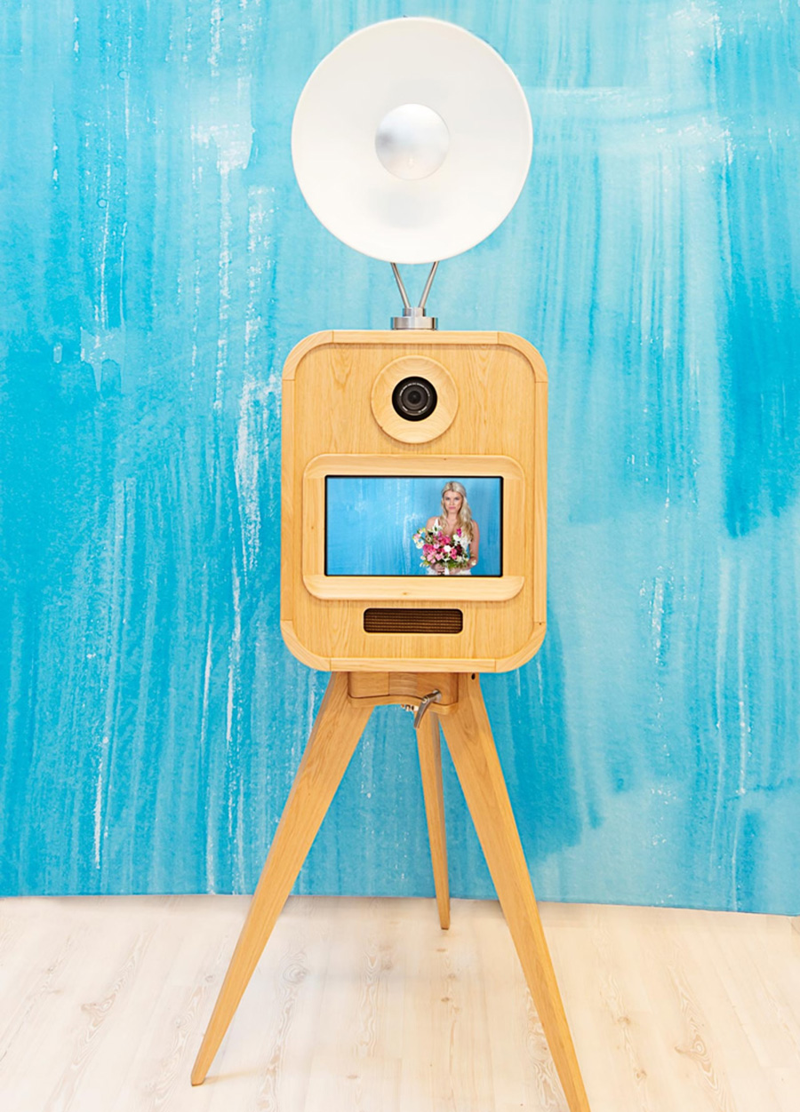Elegant luxury London wedding photobooth hire | Absolute Booth